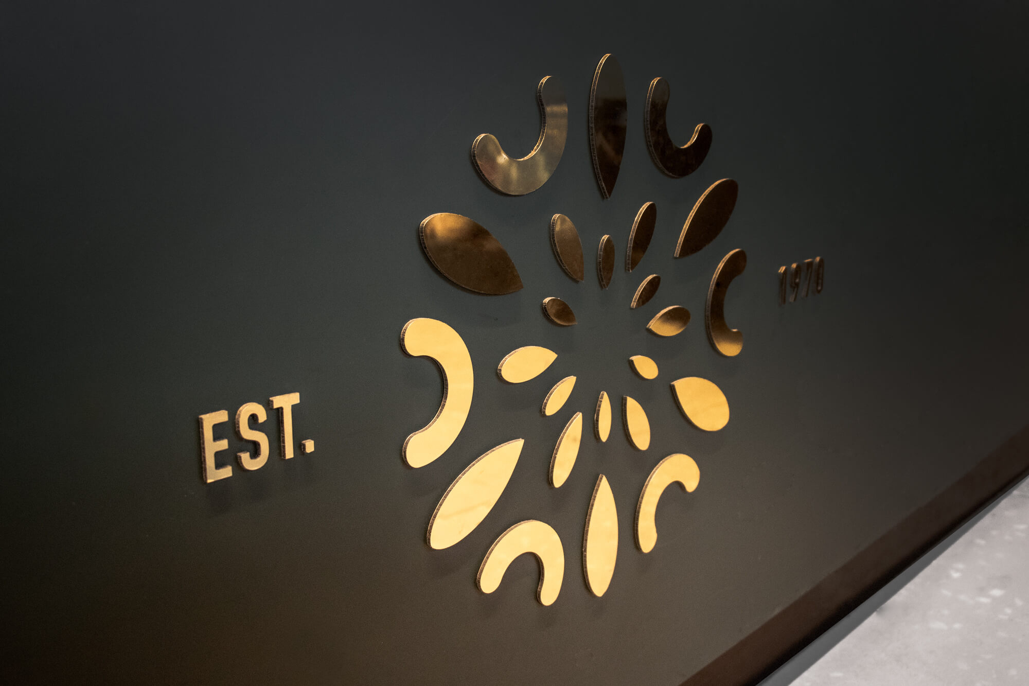 A symbol for the counter at the Vituri store