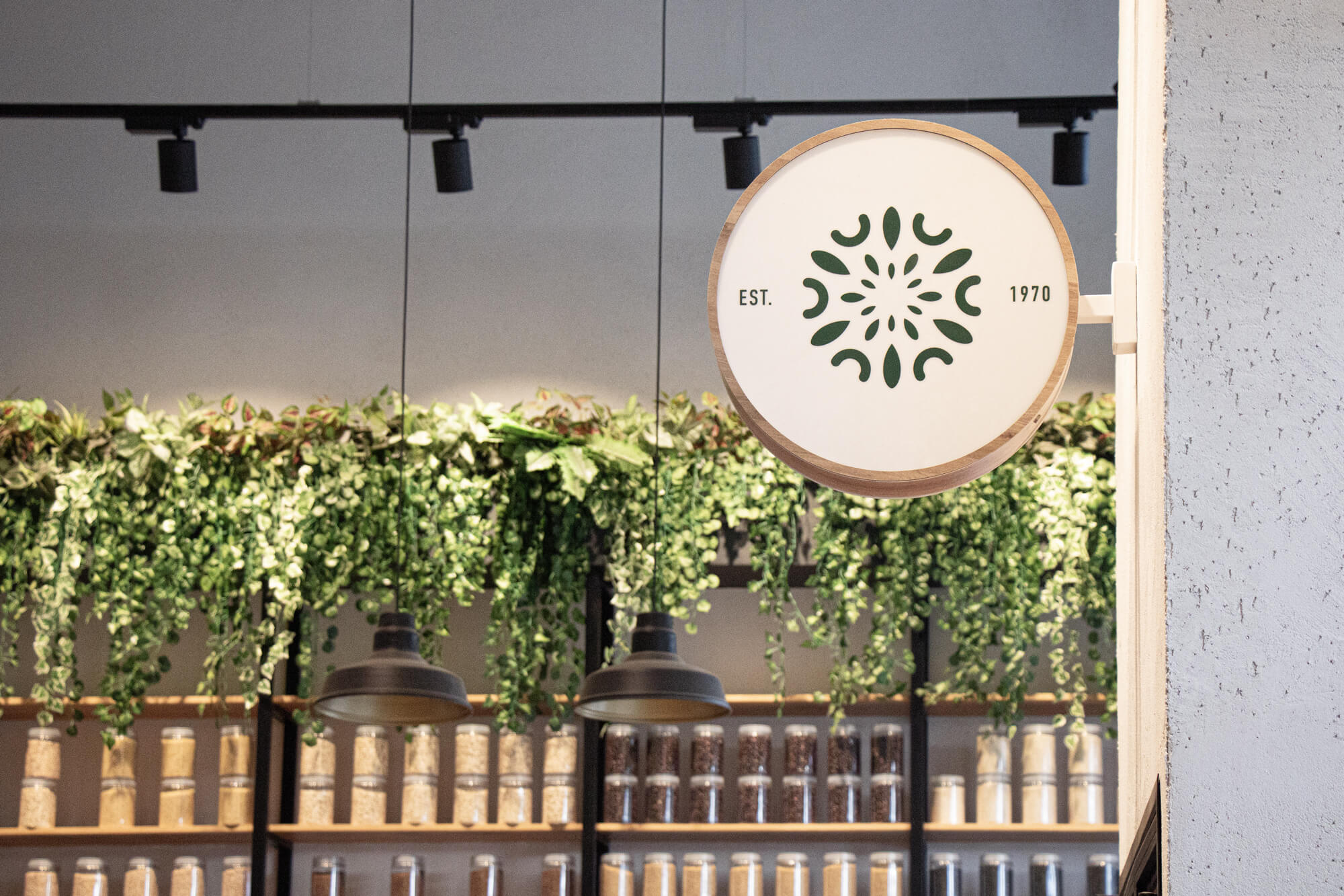 Flag sign in Vituri's laboratory